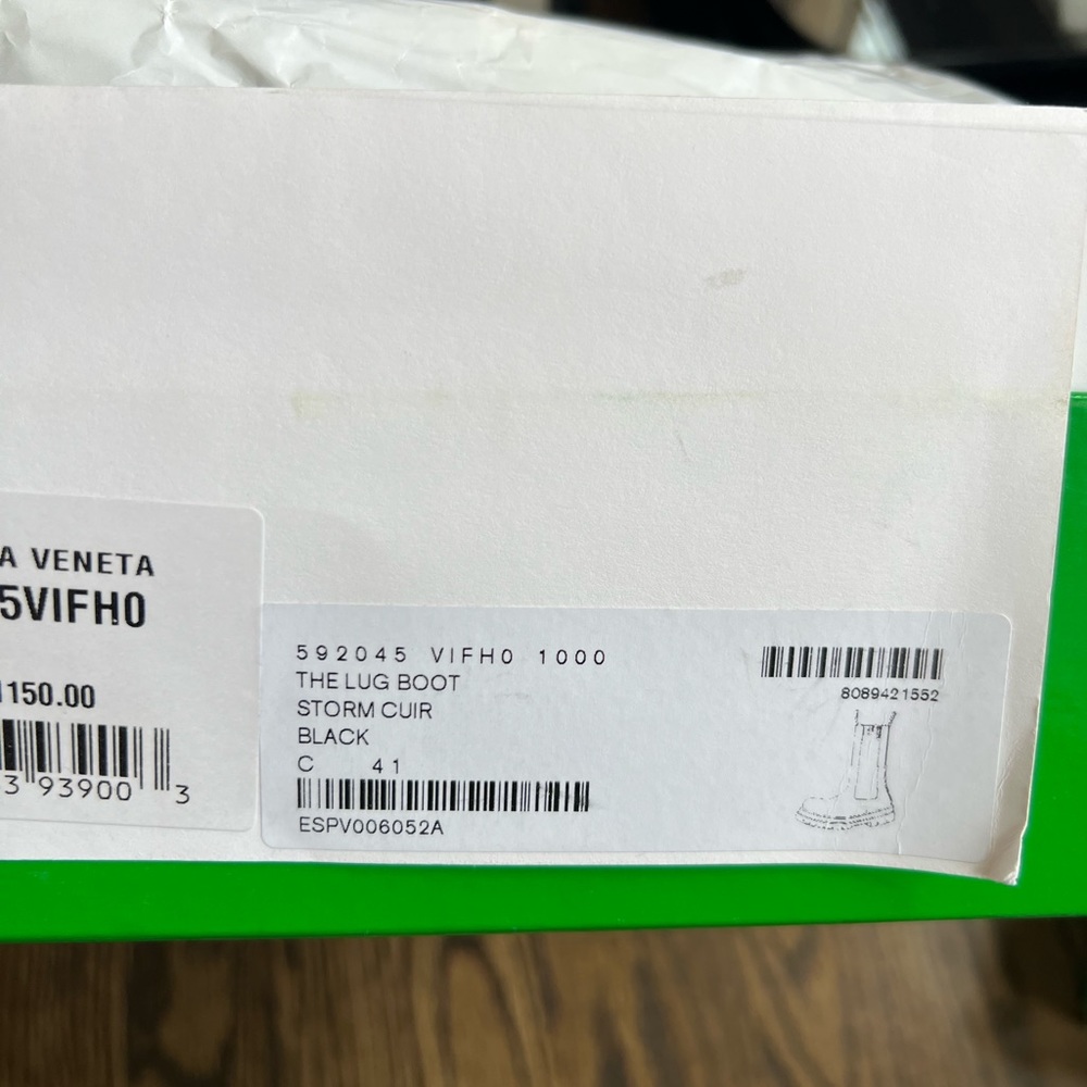 BOTTEGA VENETA Black Lug boot. New with tags and box. Never worn. Size 41 - Picture 5 of 6